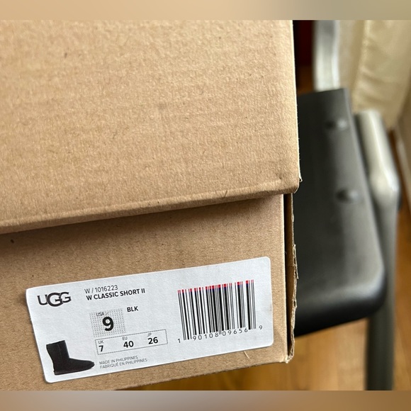 SOLD!!!Ugg Boots - Picture 10 of 12